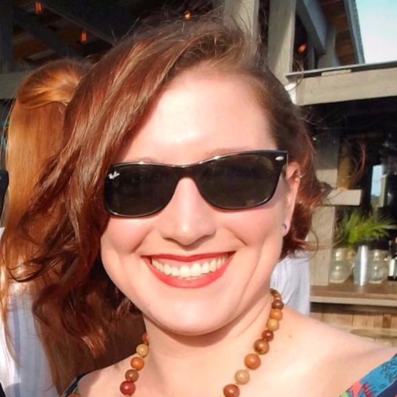 Meet your Posher, Emily - Picture 1 of 1